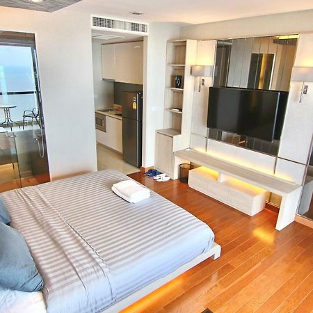 Luxurious Beachfront Pattaya Exteriér fotografie