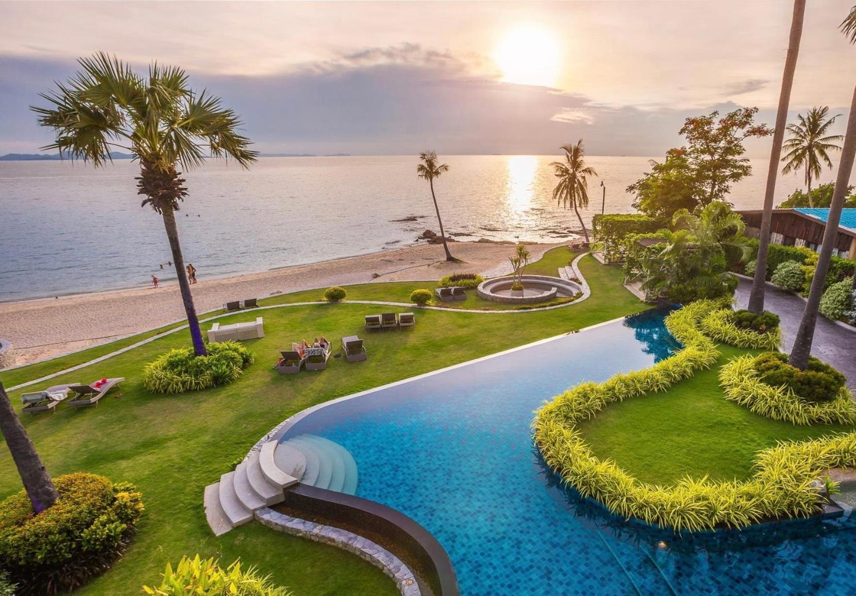 Luxurious Beachfront Pattaya Exteriér fotografie
