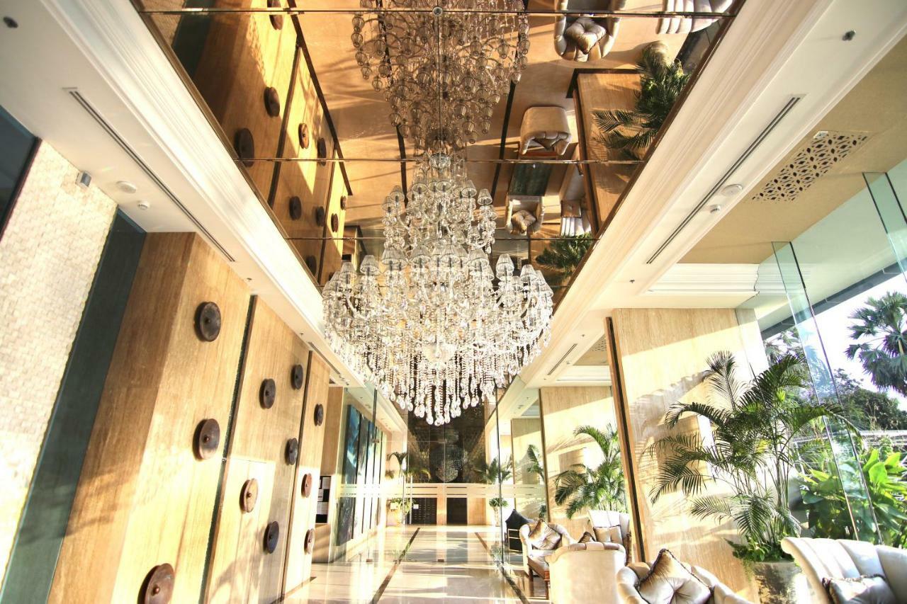 Luxurious Beachfront Pattaya Exteriér fotografie